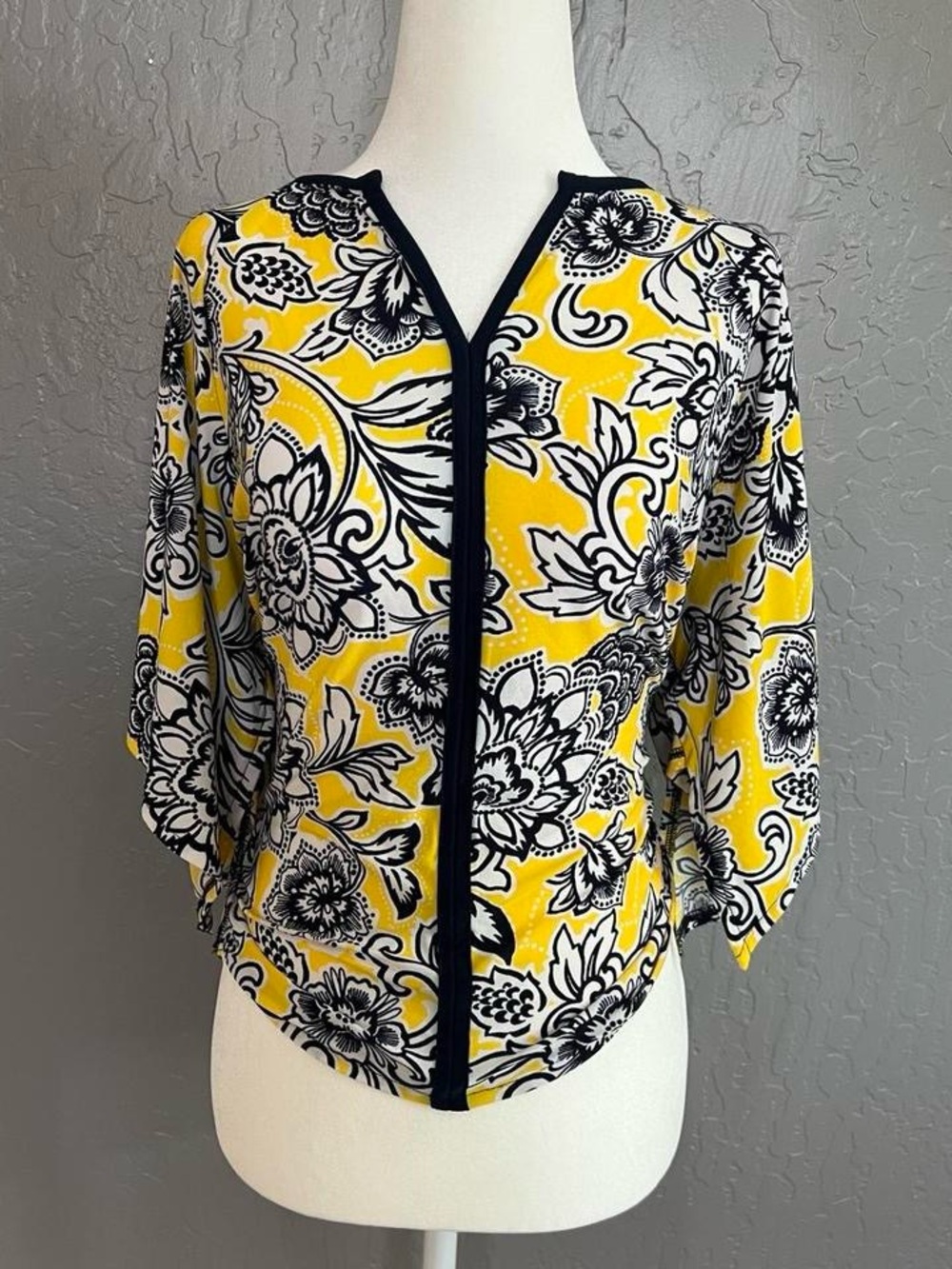 Women's Yellow Floral V-Neck Blouse with Black Trim